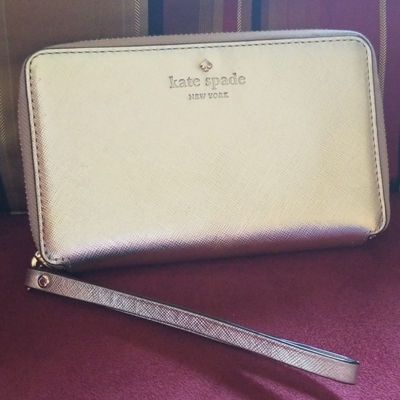 Kate Spade Chester wristlet - Picture 3 of 7